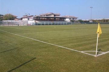 Campo di calcio e di allenamento "Beretta-Muttini"